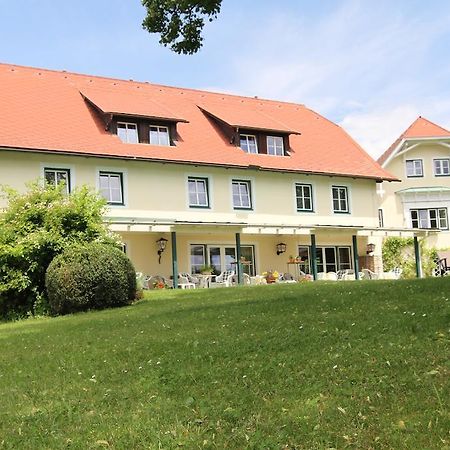 Landhaus Strussnighof Пёрчах-ам-Вёртерзе Экстерьер фото