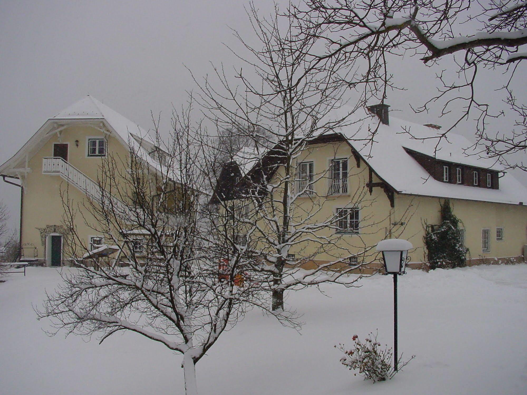 Landhaus Strussnighof Пёрчах-ам-Вёртерзе Экстерьер фото