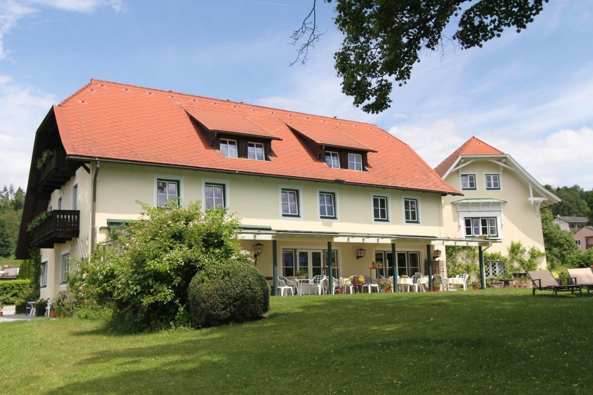 Landhaus Strussnighof Пёрчах-ам-Вёртерзе Экстерьер фото
